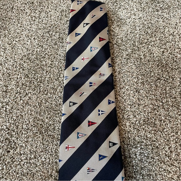 Louis Vuitton Cup Rare Authentic Silk Tie - Picture 3 of 7